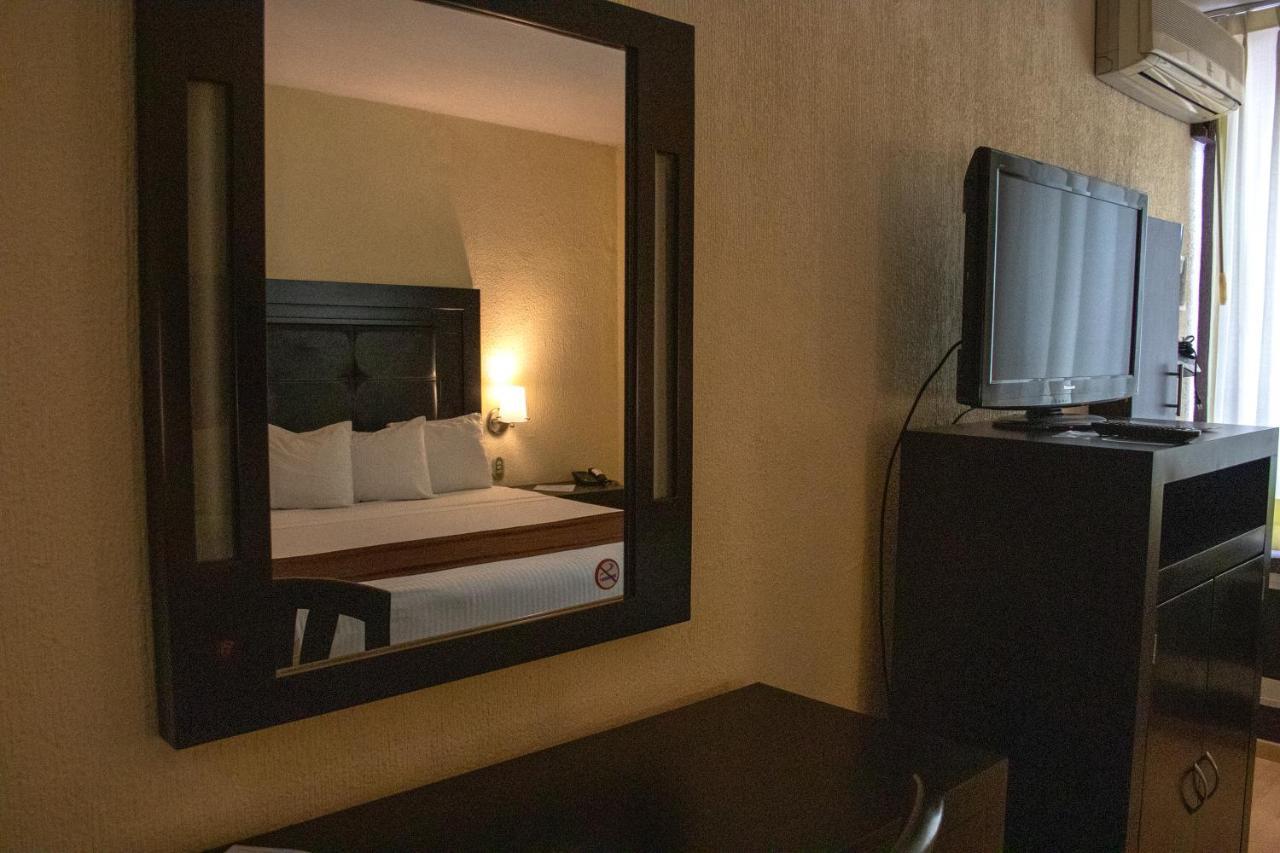 Hotel Santa Irene Guadalajara Eksteriør billede