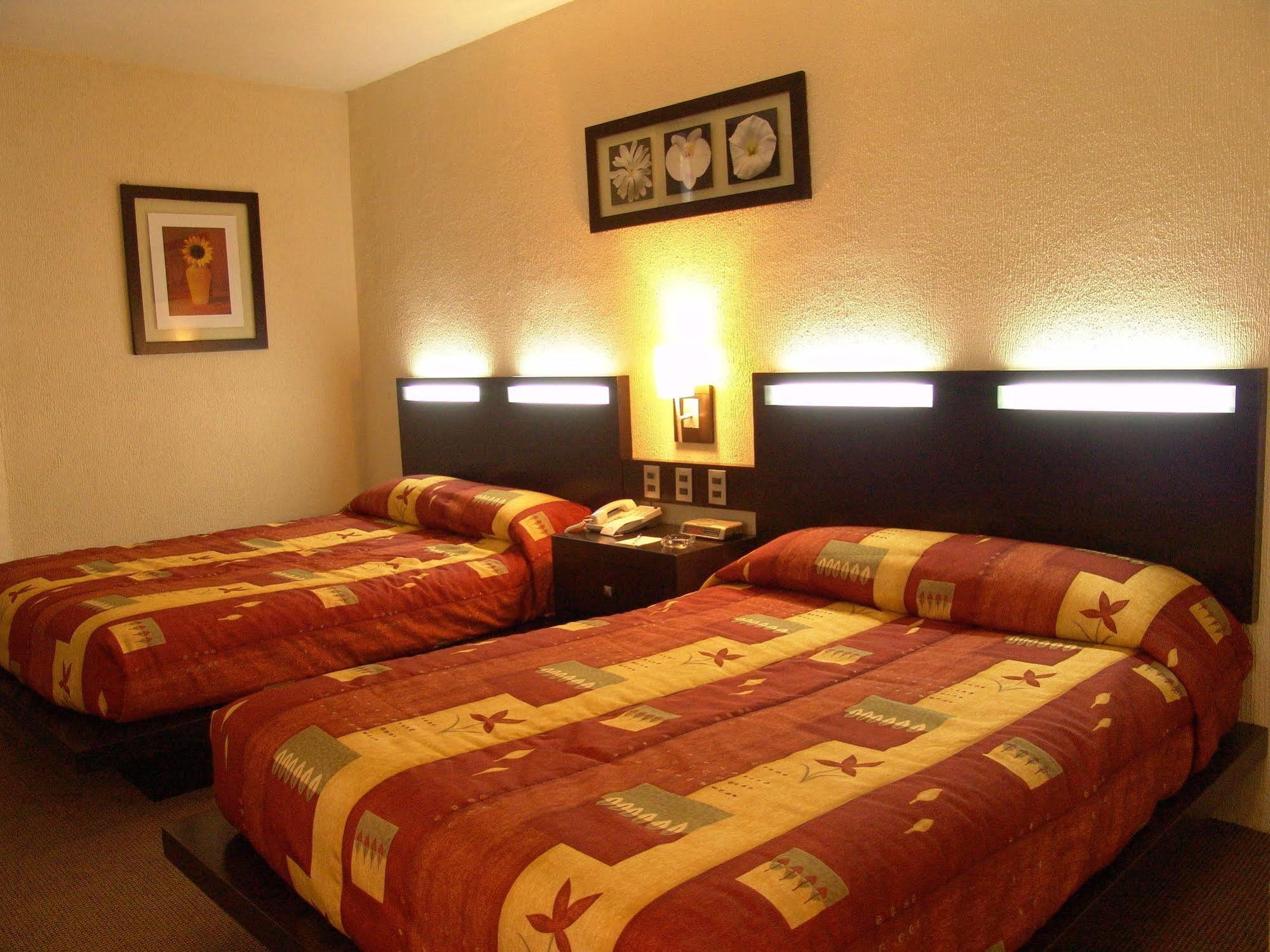 Hotel Santa Irene Guadalajara Eksteriør billede